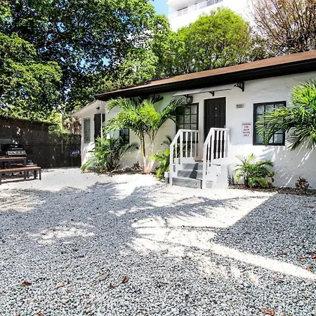 Charming 3Bedroom 1Bathroom Home, Walking Distance From Brickell
